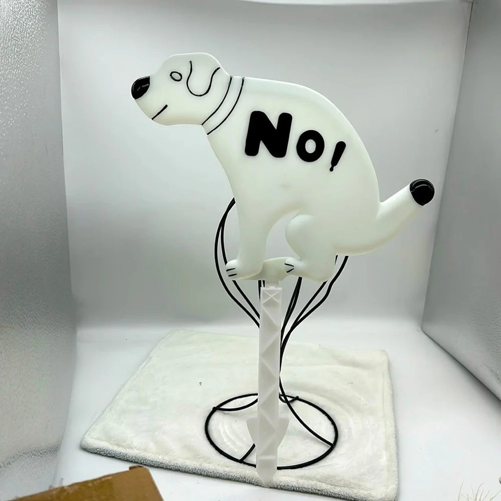Fox Valley Trader’s “No Waste Dog Sign”-Glow-in-the-dark Lawn Stake 10.5x 16”H